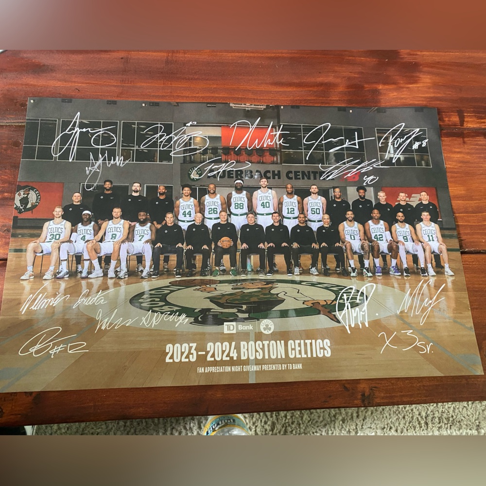 2024 Official Boston Celtics 11x17 Team Poster with Facsimile Signature’s ☘️